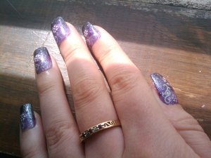 purple gradient manicure