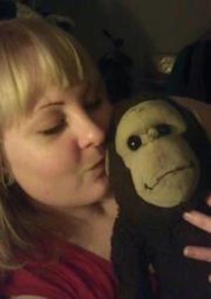 Just saying goodnight,  ( my stuffed animal called monkie, thought this pic was so sweet)