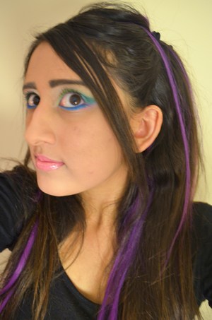 For more photos of this look, check out: 
http://mishmreow.blogspot.co.uk/2012/05/lotd-color-asplosion.html