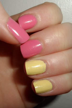 Cute Spring Nails! Why have one statement nail when you can have twice the fun!
Nubar "Lemon Sherbert"
Chanel "May"