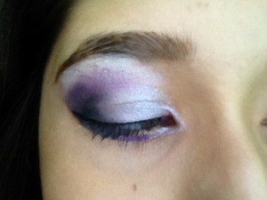 I used a combo of different shades of purple and white with a hint of pink<3 A really dramatic look