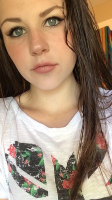 Aubrie  T.