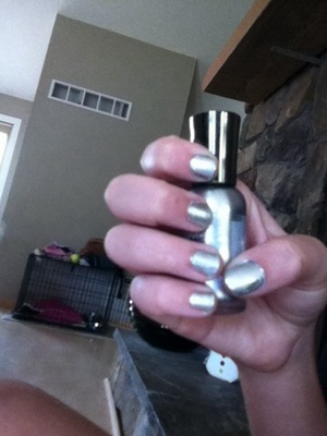 love this color its celeb city by sally hansen