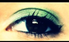 Wearable green look for Fall