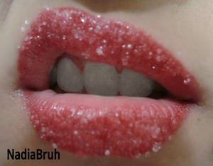 Red Lipstick, Lipgloss then Sugar!