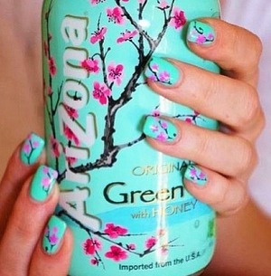 Perfect for a fun spring day 🌸 
Found this pic and had to try it!
It's really easy and simple to do with any color.