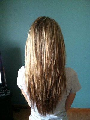 Anyone like this v shaped long layered hair? 