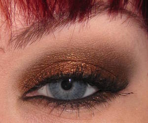 Jennifer Love Hewitt inspired Bronze Smoky Eye