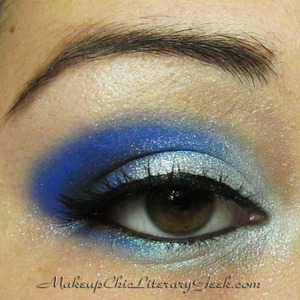Another view of my Blue Fairy New Year's Eve look!
What I used: http://www.makeupchicliterarygeek.com/2011/12/eotd-blue-fairy-new-years-eve-eye-look.html