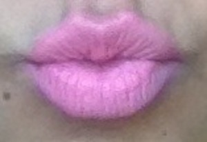Cover girl fuchsia
Light concealer  