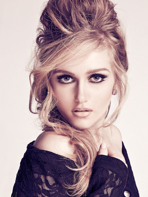 Make-up: Billy B
Photo: Gomillion & Leupold
http://www.beautylish.com/v/rcnujc/billy-b-iconic-bardot-eyes-the-tutorial