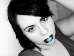 Dark blue black lip