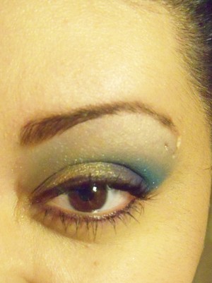 Camera didn't really pick these colors up. I was going for a peacock color blend :D