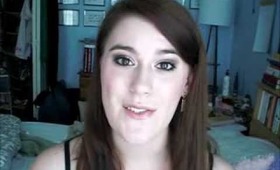 Fyrinnae Loose Eye Shadow Review