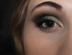 All I regret about this is not using fake lashes. Also I had to do this with no eyeliner at all and a very dried out mascara. Improv! 
Anyway this is another 180 palette by BH. Love it. :) 
Sorry I don't get on here more often I don't have a whole lot of time these days. 