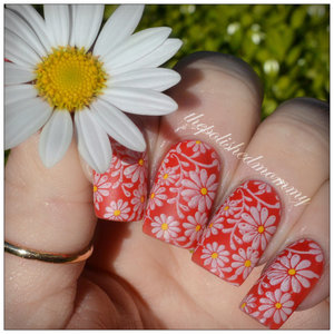http://www.thepolishedmommy.com/2014/04/spring-daisies.html