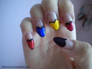 This is a design I saw in my nail art book, so I didn't come up with it myself^^ But it's inspired by cartoons!