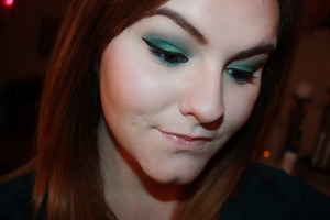 A really bright, fun eye look using the NAR's Mad Mad World duo from the 2013 Spring Collection! View video on my blog: http://www.katiechamel.blogspot.com/2013/01/mad-world-green-and-blue-eye-look.html