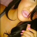 Love the pink nails & lips