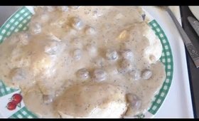 Quick & Easy Biscuits and Sausage Gravy