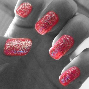 So happy how these turned out :) used wet n wild megalast in candy-licious, and jordana in silver glitter.
