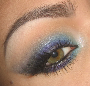 Tutorial for this look right here : http://www.youtube.com/watch?v=2KbivUVtEm4