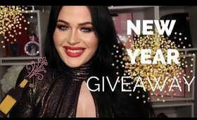 NEW YEAR GIVEAWAY! CLARISONIC, MORPHE, MAC & MORE #makeupgiveaway