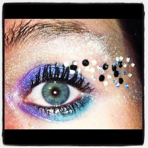 Mixed eyeshadows blue purple and white! Face gems sliver blue and black 