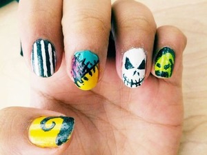 I am getting into the Halloween spirit, starting with my nails.