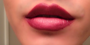 Another Ombre Lip, this time with a burgundy outter color and my natural lip color as center highlight.
