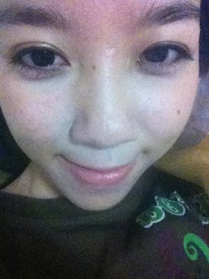 I wear everyday make up in t-shirt :p
No false lashes, coz i don't like it..so itchy 