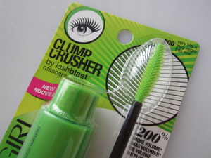 This is Covergirl's newest mascara, unfortunately it didn't exactly "crush the clumps" on my lashes! 