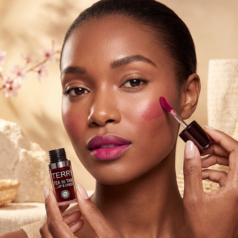 BY TERRY model using the Tea to Tan Lip & Cheek