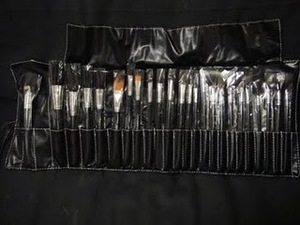 24 piece Makeup brush set