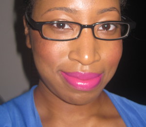 Me testing out (again) Clinique Even Better SPF 15 Foundation in Ginger. Blush is MAC MSF in Superdupernatural. Lipstick is CoverGirl Lip Perfection in Divine. Mascara is CoverGirl NatureLuxe Mousse in Brown.

http://www.blaqvixenbeauty.com/FOTD-Clinique-