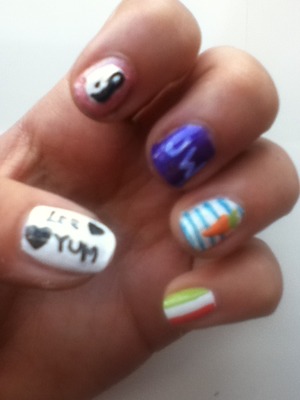 My one direction nails! Do u guys like it! 