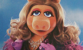 Weird Beauty Tips From Miss Piggy and The Stars Of The 80’s