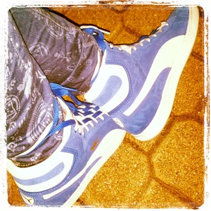 that's my new blue puma shoes, from italy I love theme!!!
