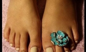 Howto: At Home Gel Pedicure *DON'T LAUGH AT MY FEET*