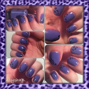 Hand painted cheetah nails. Follow Instagram blu3y3babi 