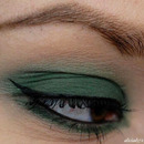 Mazzie Cosmetics eyeshadow - Envy