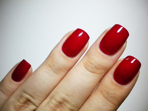 http://​missbeautyaddict.blogspot.c​om/2012/03/​31-day-challenge-red-nails-​miss-sporty.html
