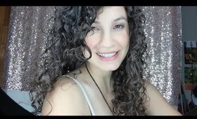 Quick curly hair tip: Avoid frizz for better moisture + definition!