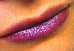 Purple Lips!
inspiration; purples one of my favorite colors, & I thought I should mix it up a bit so I'm not just doing all eye makeup! 