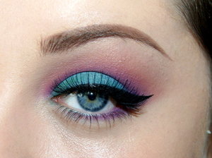PRODUCTS USED:
STAR CRUSHED MINERALS
Eyeshadows : Orchid, Heavenly, Ariel and Coral Pink
http://www.facebook.com/starcrushedminerals
http://www.etsy.com/shop/starcrushedminerals
http://www.facebook.com/Shonaelunedmua