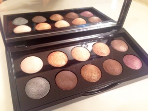 Love this shimmery palette. Such pretty colors.