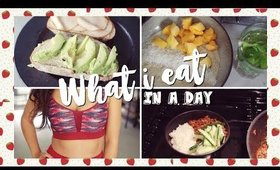 WHAT I EAT IN A DAY & HOME WORK-OUT 🏋🏼🍎 | #FITMOM (extra video)
