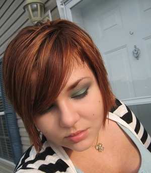 Teal lid with a smokey crease! :)