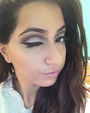 Defined Cut crease with winged Liner 