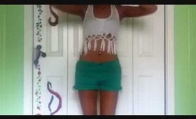 ♡ diy: turn a tank top into a fringed knotted summer crop top